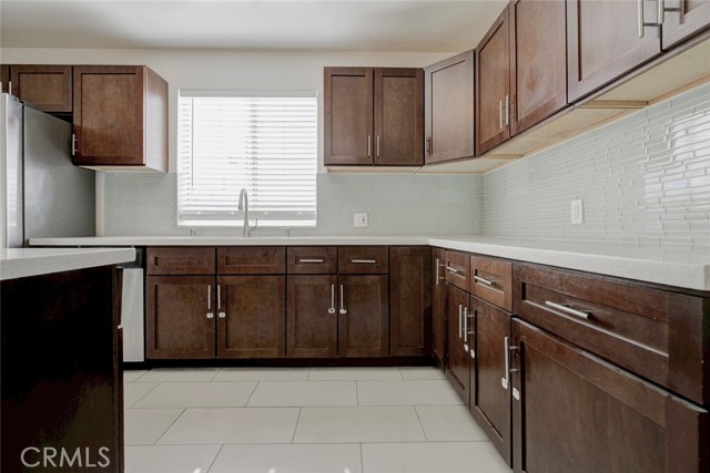 Detail Gallery Image 10 of 26 For 12156 Vanowen St, North Hollywood,  CA 91605 - 2 Beds | 1 Baths