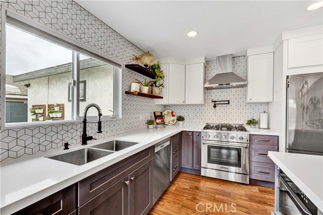 2218 S Linda Way, Santa Ana CA: https://media.crmls.org/medias/2e854ec6-8f09-4fa4-af81-8181cb708392.jpg