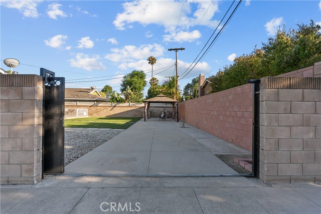 10625 Valjean Avenue, Granada Hills CA: https://media.crmls.org/medias/2e85de6f-0d1b-4ef9-96cd-fb8a053749f5.jpg