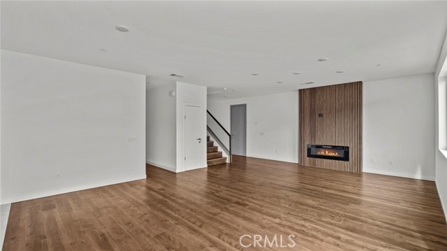 Image 6 of 49 For 14424 Buvan Ct