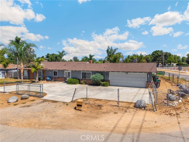 Detail Gallery Image 6 of 28 For 1317 1st St, Norco,  CA 92860 - 4 Beds | 2 Baths