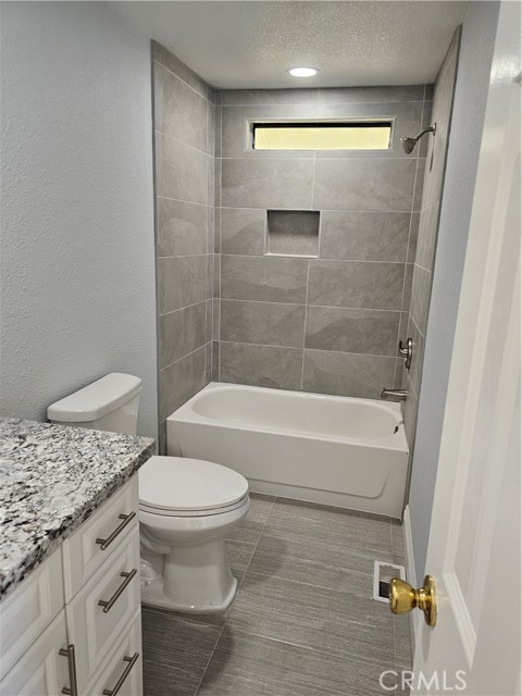 Detail Gallery Image 9 of 16 For 19247 Hinton St, Hesperia,  CA 92345 - 3 Beds | 2 Baths