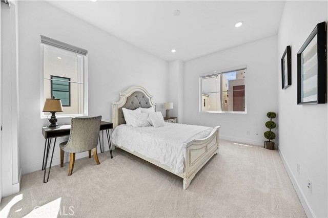 Detail Gallery Image 34 of 60 For 102 Yugen, Irvine,  CA 92618 - 4 Beds | 3/1 Baths