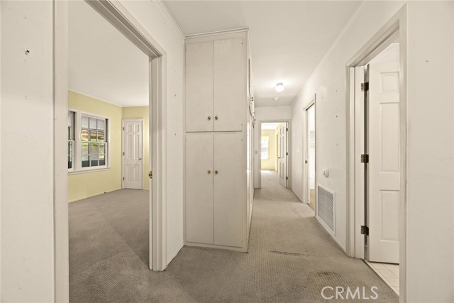 85 S San Rafael Avenue, Pasadena CA: https://media.crmls.org/medias/2e872150-eed9-4f33-bcac-d864e16c63d4.jpg
