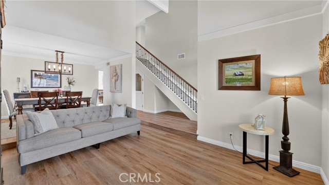 Detail Gallery Image 6 of 44 For 6624 E Leafwood, Anaheim,  CA 92807 - 4 Beds | 2/1 Baths