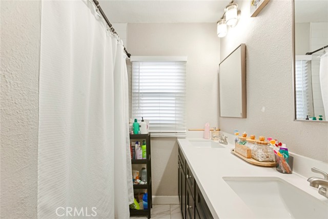 Detail Gallery Image 15 of 29 For 619 W Center St, Pomona,  CA 91768 - 3 Beds | 1 Baths