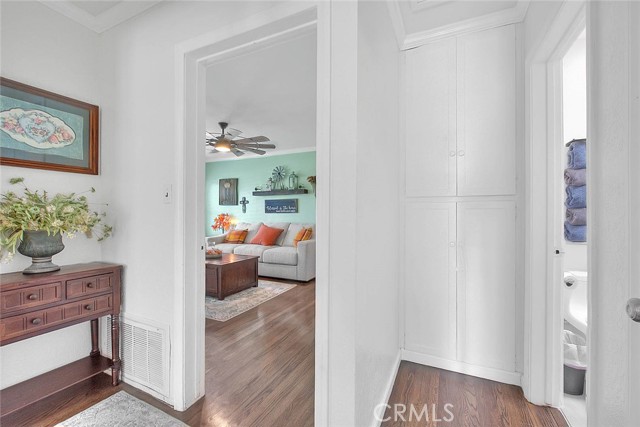 Detail Gallery Image 35 of 67 For 5026 Hersholt, Lakewood,  CA 90712 - 5 Beds | 2 Baths