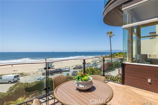 4308 The Strand, Manhattan Beach, California 90266, ,Residential Income,For Sale,The Strand,SB25011113