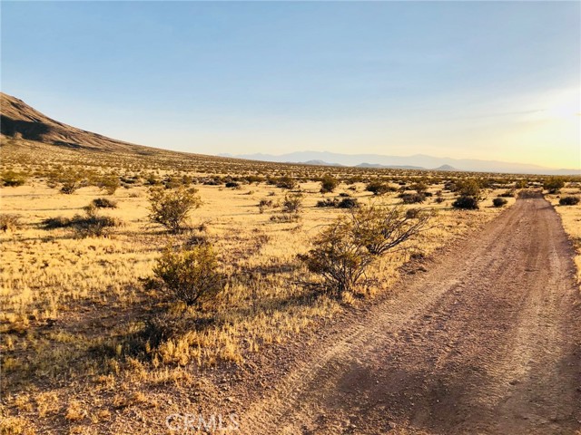47230212 S of Johnson Road, Apple Valley CA: https://media.crmls.org/medias/2e895b0d-52b6-4a0d-b175-3ac04787a6db.jpg