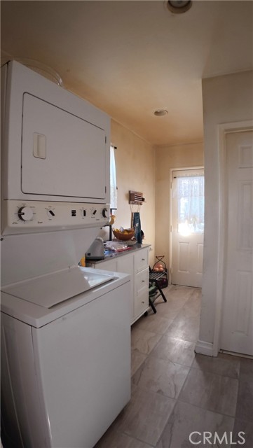 Detail Gallery Image 21 of 31 For 1339 Highland Ave, Glendale,  CA 91202 - 3 Beds | 2 Baths