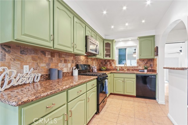 14906 Grevillea Avenue, Lawndale CA: https://media.crmls.org/medias/2e8a8e20-c785-4148-9ec4-bb81c528a000.jpg