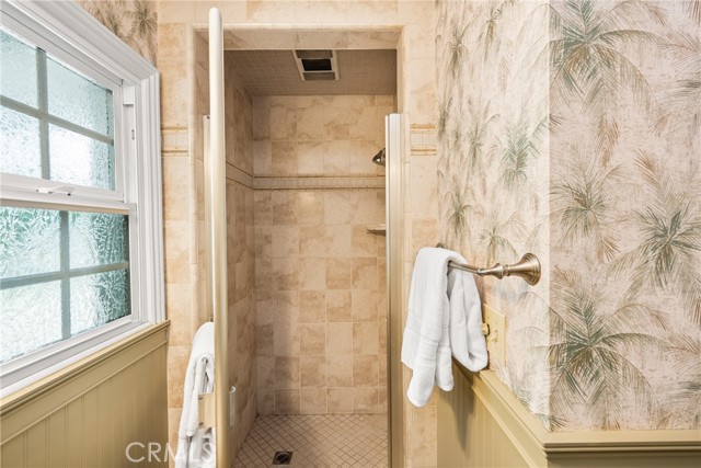 Detail Gallery Image 24 of 30 For 2102 Ostrom Ave, Long Beach,  CA 90815 - 3 Beds | 2 Baths