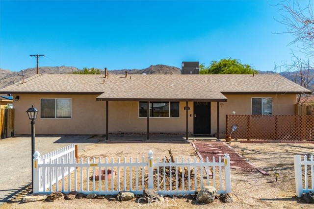 Detail Gallery Image 2 of 49 For 72065 Cactus Dr, Twentynine Palms,  CA 92277 - 3 Beds | 2 Baths