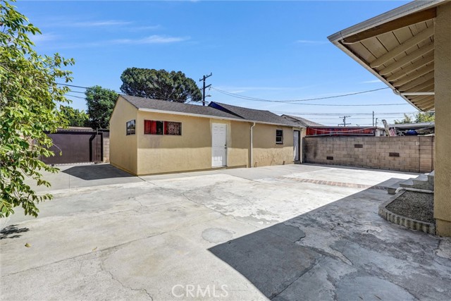 6626 Riverton Avenue photo 25