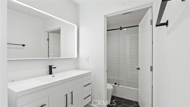 Detail Gallery Image 31 of 48 For 420 S Hill St, Orange,  CA 92869 - 4 Beds | 3/1 Baths