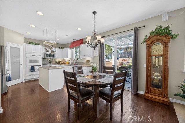 Detail Gallery Image 14 of 58 For 38429 Clearbrook Dr, Murrieta,  CA 92563 - 4 Beds | 2/1 Baths