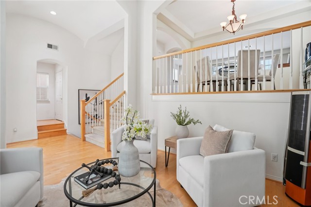 Detail Gallery Image 4 of 50 For 2889 Plaza Del Amo #405,  Torrance,  CA 90503 - 3 Beds | 2/1 Baths