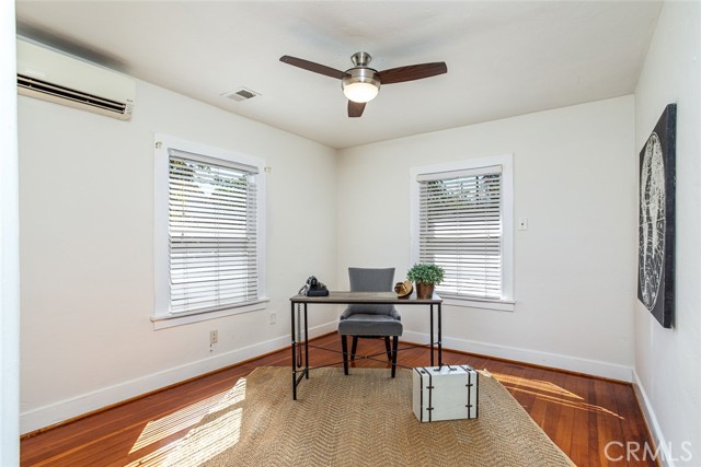 Detail Gallery Image 11 of 16 For 506 E 7th, Corona,  CA 92879 - 2 Beds | 1/1 Baths