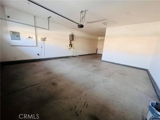 Detail Gallery Image 37 of 39 For 7868 Sea Salt Ave, Fontana,  CA 92336 - 4 Beds | 3/1 Baths