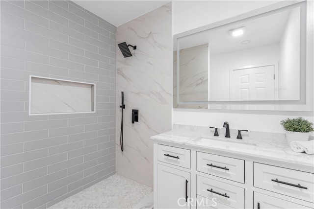 Detail Gallery Image 21 of 33 For 320 S Redwood, Brea,  CA 92821 - 4 Beds | 3 Baths