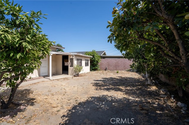6532 Bonnie Vale Avenue, Pico Rivera CA: https://media.crmls.org/medias/2e8dab61-4422-41fb-a316-7b580e2d7995.jpg