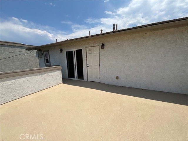 2641 Santa Ana Avenue, Costa Mesa CA: https://media.crmls.org/medias/2e8e444f-daa6-4961-82df-e6ca4e880ca2.jpg