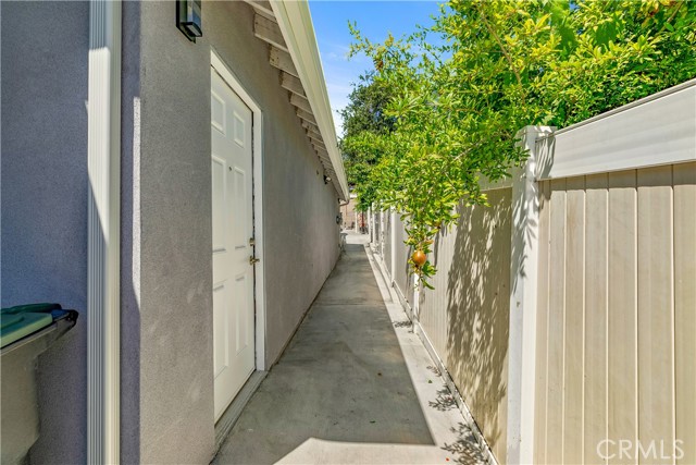 3419 Montrose Avenue, La Crescenta CA: https://media.crmls.org/medias/2e8e558c-0160-4a69-a701-f0686aa71ed5.jpg