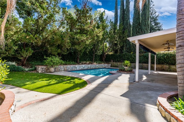 Detail Gallery Image 37 of 44 For 9484 N Woodmont Dr, Fresno,  CA 93720 - 4 Beds | 3 Baths