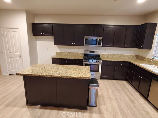 Detail Gallery Image 12 of 29 For 35349 Mickelson, Beaumont,  CA 92223 - 4 Beds | 2 Baths