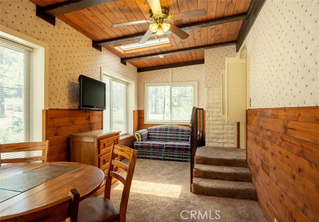 Detail Gallery Image 25 of 39 For 789 Iris Dr, Big Bear Lake,  CA 92315 - 3 Beds | 3 Baths