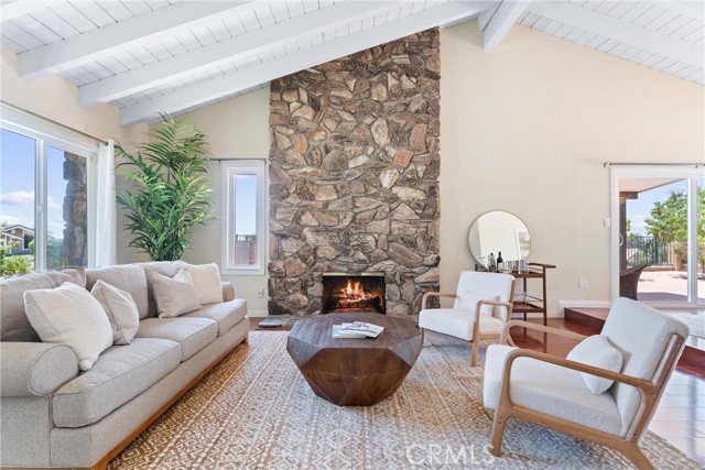 2223 E Vista Mesa Way, Orange CA: https://media.crmls.org/medias/2e909428-13d6-41b5-a432-243821e3bb2f.jpg
