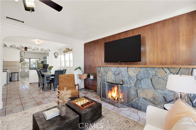 Detail Gallery Image 3 of 19 For 5413 Meridian St, Los Angeles,  CA 90042 - 3 Beds | 1 Baths