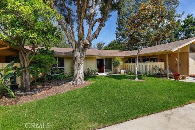 Detail Gallery Image 28 of 34 For 141 Avenida Majorca #B,  Laguna Woods,  CA 92637 - 2 Beds | 1/1 Baths