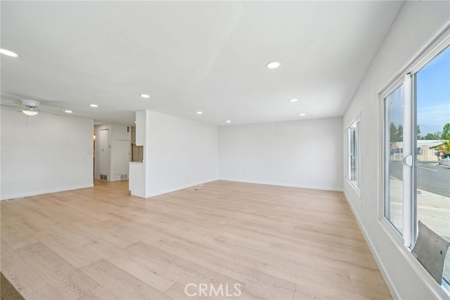 Detail Gallery Image 10 of 35 For 2755 Arrow Highway, La Verne,  CA 91750 - 2 Beds | 2 Baths