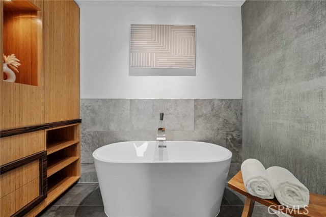 Detail Gallery Image 28 of 42 For 5339 Newcastle Ave #112,  Encino,  CA 91316 - 3 Beds | 2 Baths
