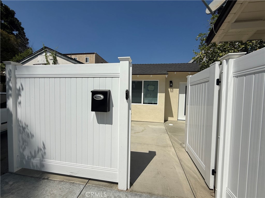 6227 Wilkinson Avenue