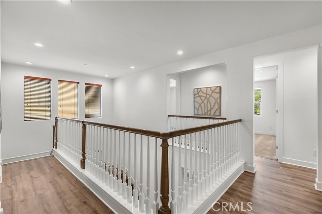 19162 Lauren Lane, Saugus CA: https://media.crmls.org/medias/2e92f393-3b0f-49d6-80d2-beefd74d5446.jpg