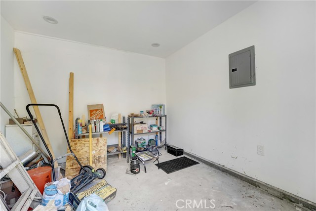 20751 Parthenia Street, Winnetka CA: https://media.crmls.org/medias/2e935e9b-09e4-419b-9bc4-b4dd8c983736.jpg