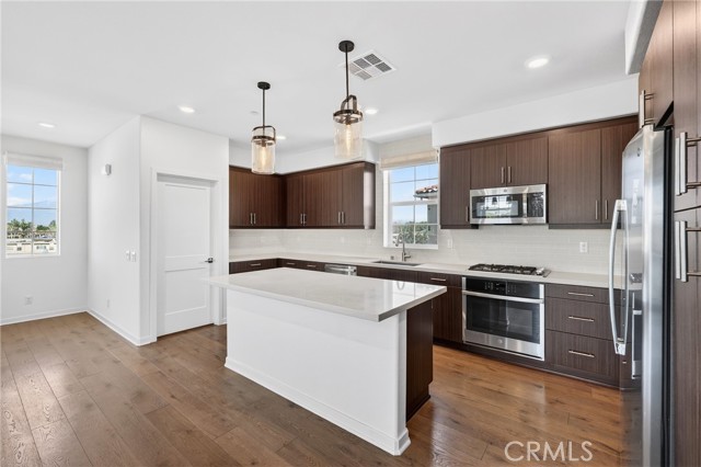 Detail Gallery Image 15 of 59 For 15953 Pilot, Chino,  CA 91708 - 3 Beds | 2 Baths