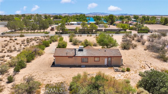 Detail Gallery Image 25 of 33 For 37132 Coyote Lake Rd, Newberry Springs,  CA 92398 - 15 Beds | 13 Baths