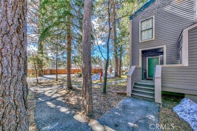 Detail Gallery Image 16 of 26 For 3535 Lake Tahoe Blvd #410,  South Lake Tahoe,  CA 96150 - 3 Beds | 2 Baths