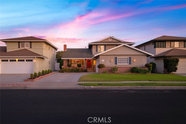 6786 Molokai Drive, Cypress CA: https://media.crmls.org/medias/2e941484-02a4-4069-b0d8-119d57381ab9.jpg