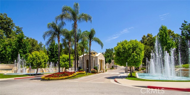 Detail Gallery Image 3 of 50 For 3941 Rock Hampton Dr, Tarzana,  CA 91356 - 5 Beds | 3 Baths