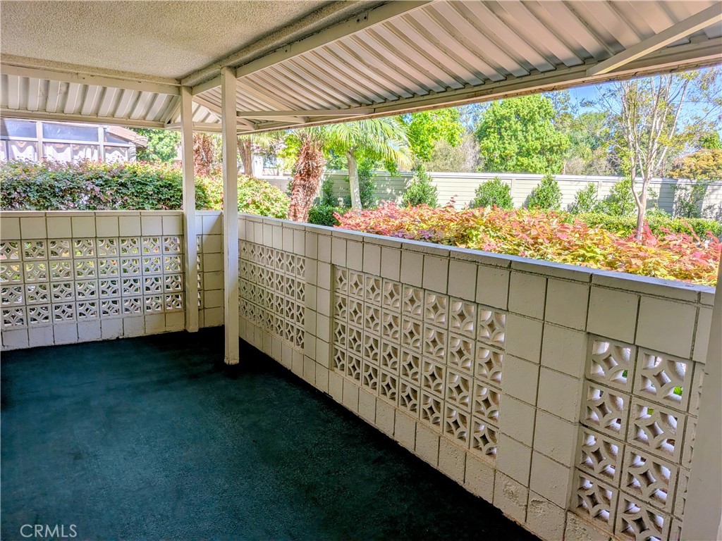 https://media.crmls.org/medias/2e95e324-6b46-4def-9c83-5fc282b51738.jpg?preset=X-Large
