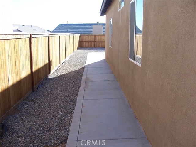 Detail Gallery Image 13 of 16 For 13343 Vista Verde St, Victorville,  CA 92392 - 5 Beds | 2 Baths