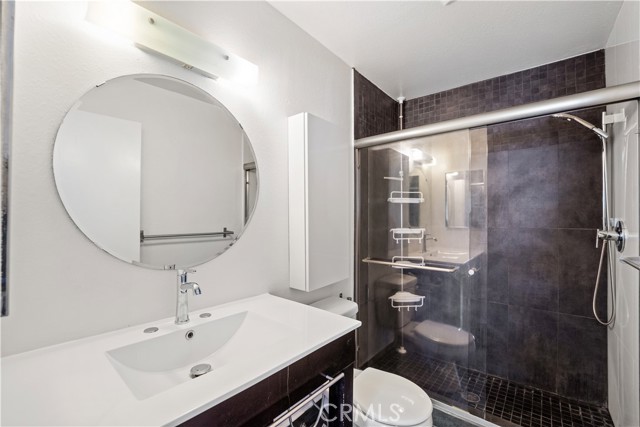 Detail Gallery Image 17 of 28 For 20110 Cohasset St #22,  Winnetka,  CA 91306 - 3 Beds | 2/1 Baths