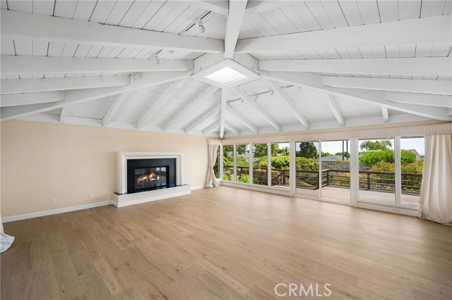 2815 Blue Water Drive, Corona del Mar CA: https://media.crmls.org/medias/2e96dd1e-96fa-4803-bdcc-52194bf5f199.jpg
