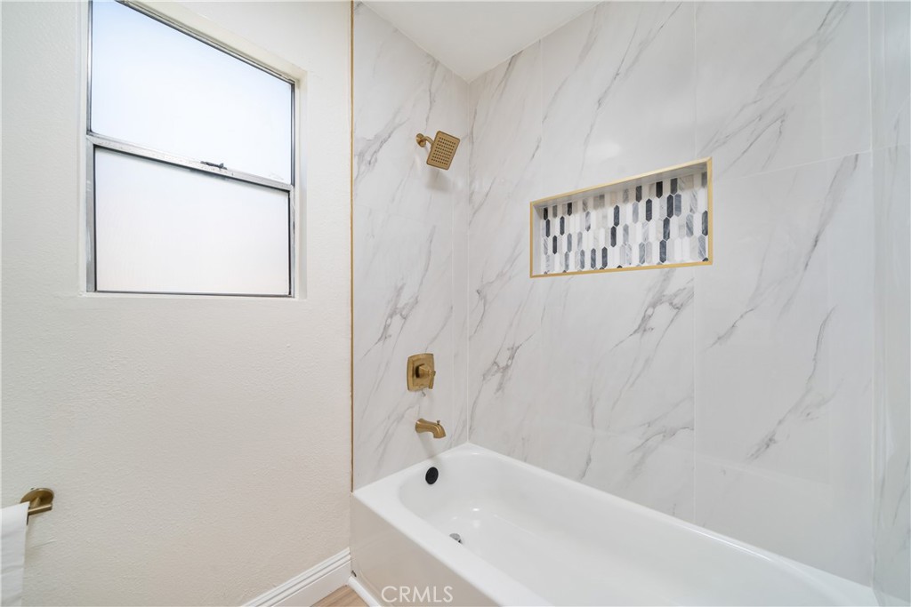 MLS #IV25171082 img 12