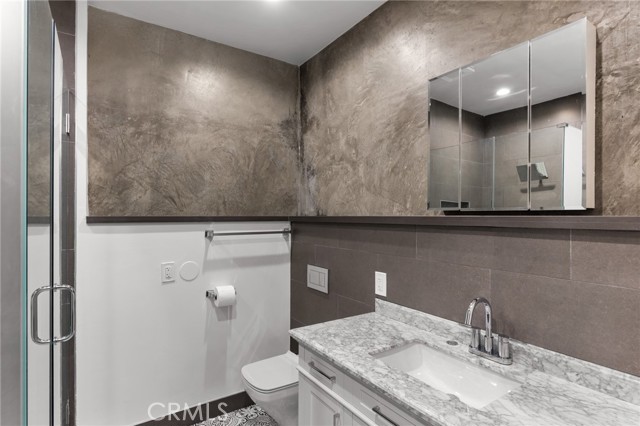 Detail Gallery Image 15 of 15 For 2211 1.2 Hyperion Ave #1/2,  Los Angeles,  CA 90027 - 0 Beds | 1 Baths