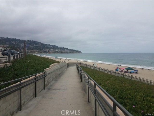 Detail Gallery Image 12 of 13 For 121 Paseo De La Concha #E,  Redondo Beach,  CA 90277 - 2 Beds | 1 Baths